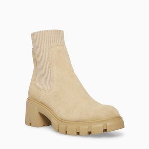 Steve Madden - Hutch Sand Suede booties